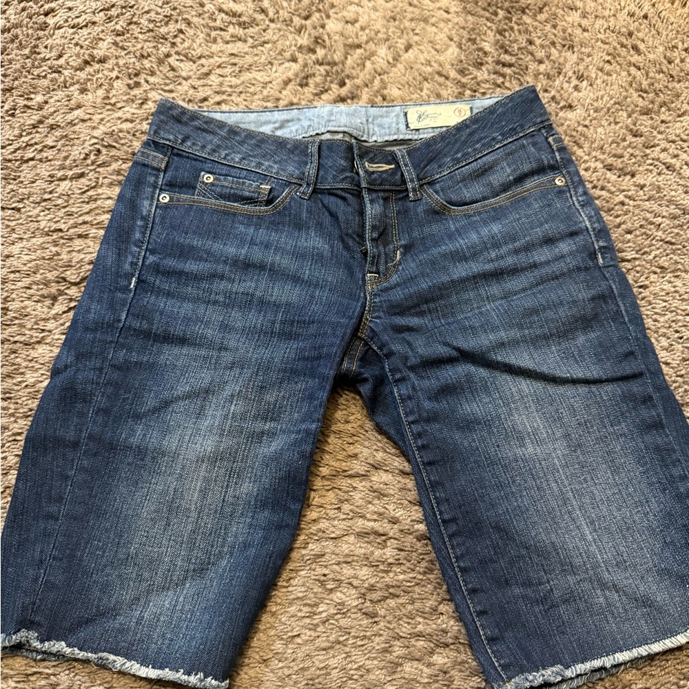 GAP Blue Jeans Classic Medium Wash Distressed